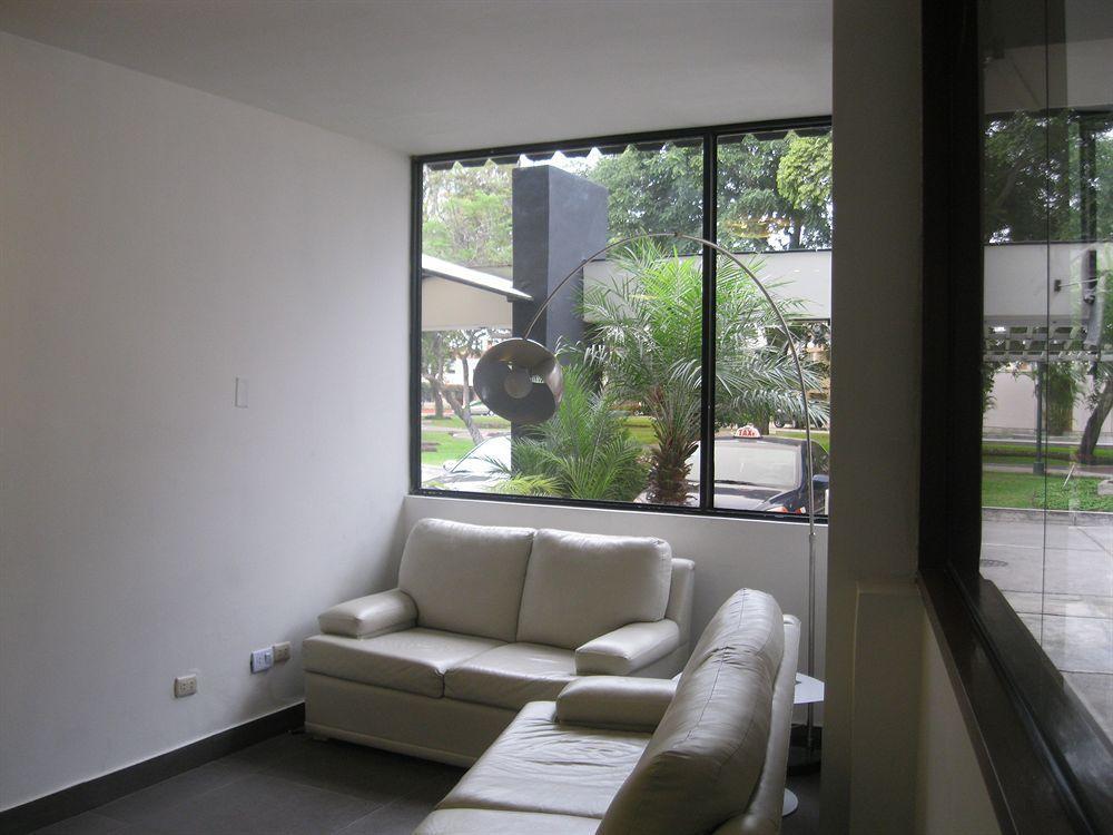 El Angolo Lima Exterior foto